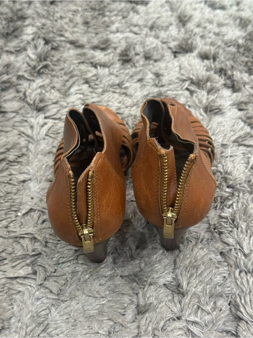 Vince Camuto Wedge Heels Brown Leather Peep Toe Zip Strappy